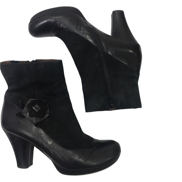 Naya Shoes - Naya Breeze Black Leather Floral Zip Up Block Heel Ankle Boots  9m